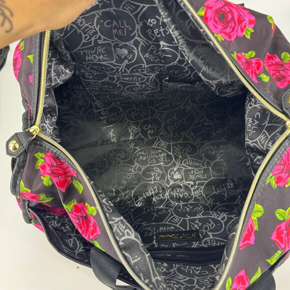 Betsey Johnson Floral Weekender Bag - Picture 3 of 4